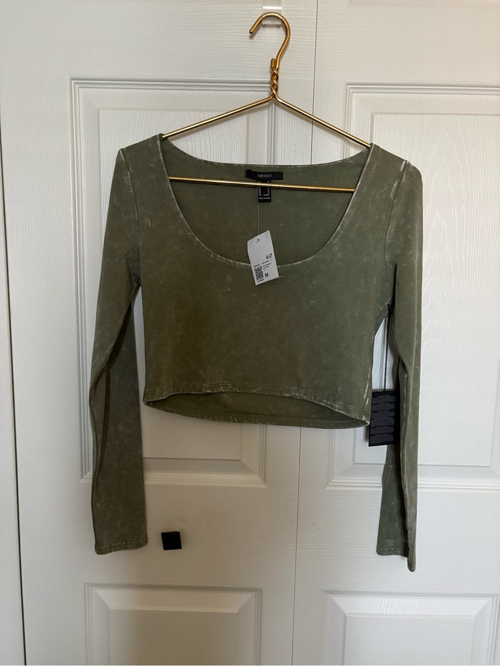 Forever 21 Olive Scoop Neck Long Sleeve Crop Top
